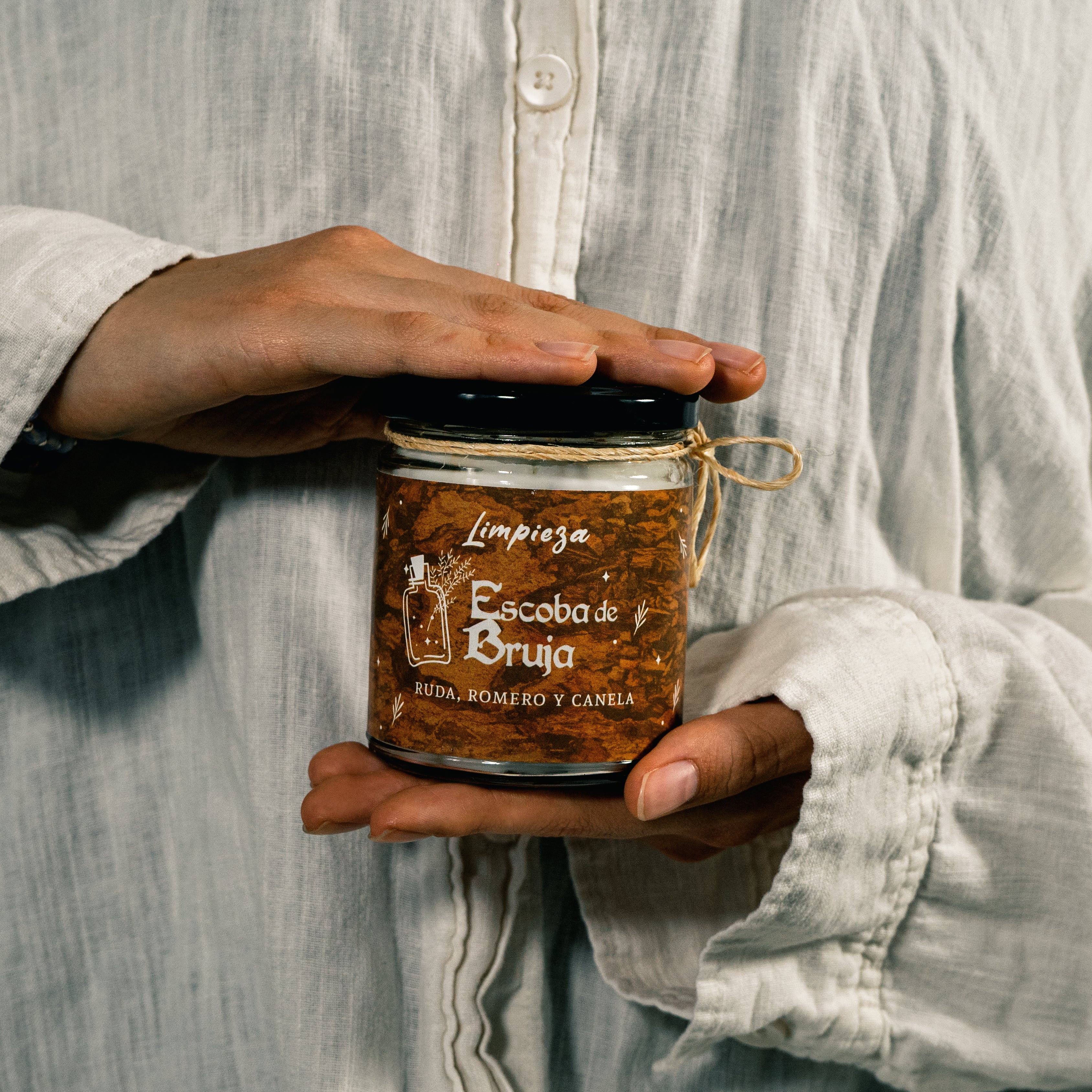 Veladora Escoba de Bruja