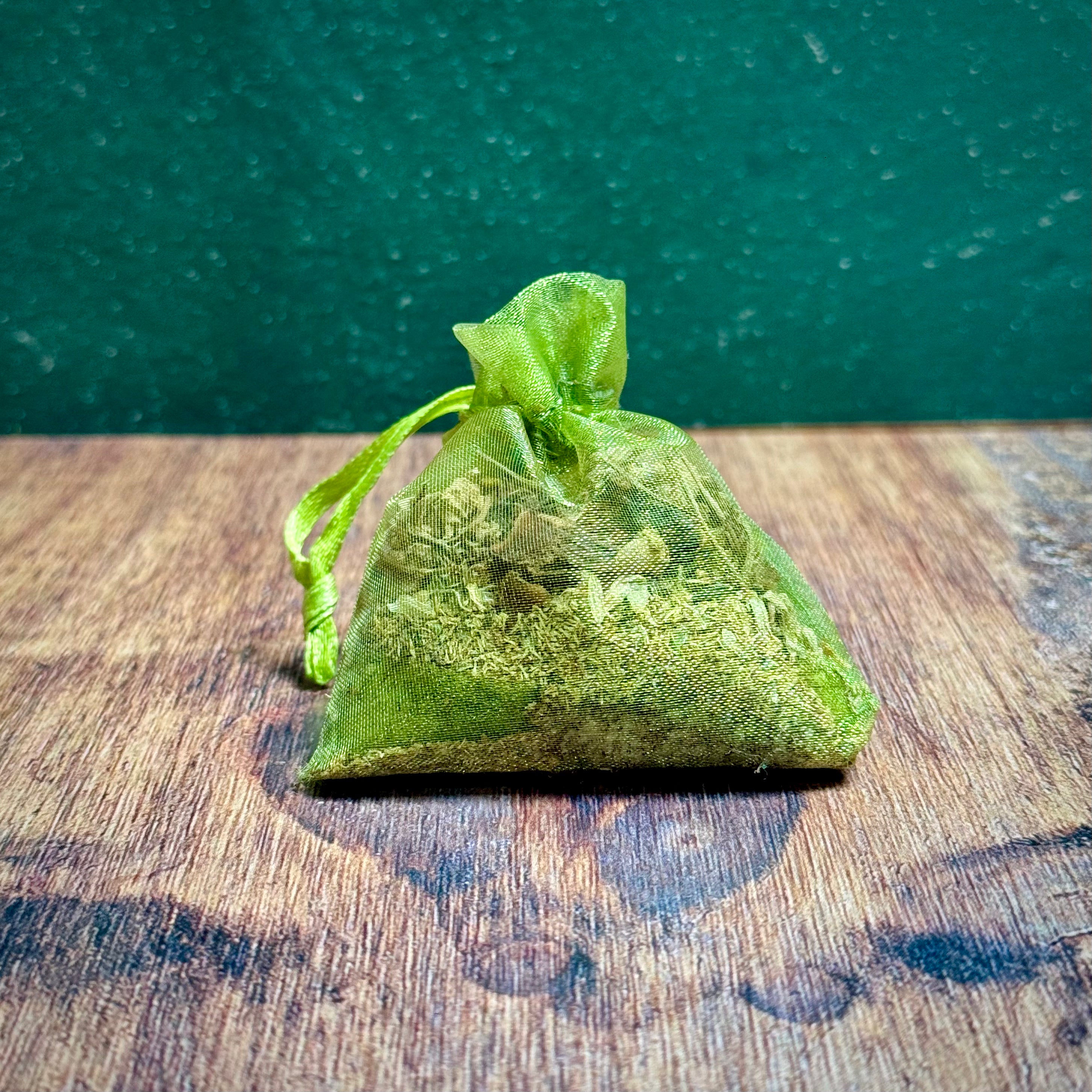 Amuleto Herbal Verde (Dinero)